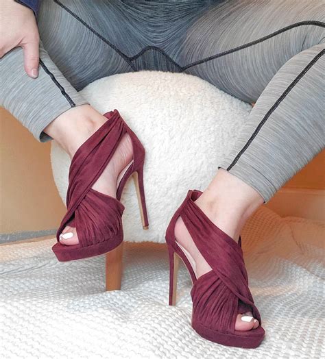 comfortable high heels for arches.